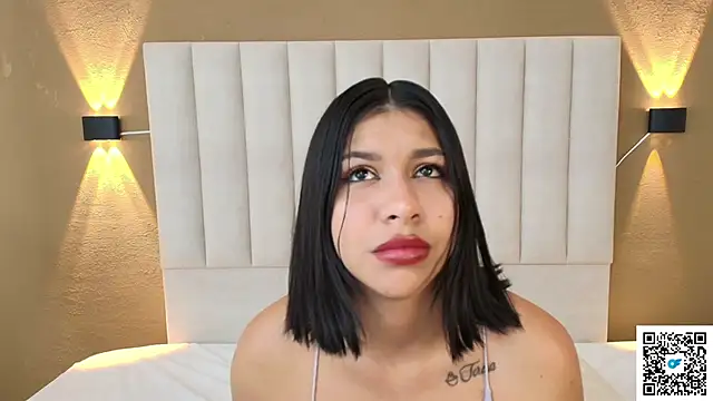 Snapshot of goddess_saori_ chatting on 3, 10, 2025 goddess saori  online show from 3, 10, 2025