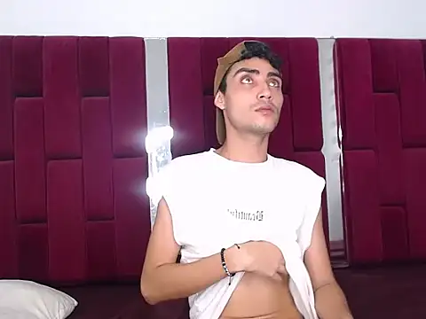 Valentin Rizzi online show from 4, 10, 2025