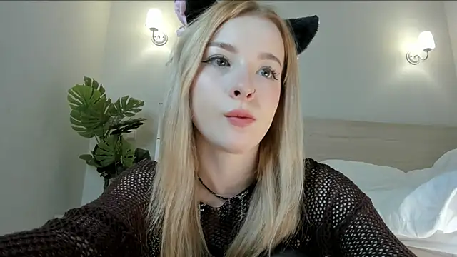 Nana Wilson online show from 6, 10, 2025