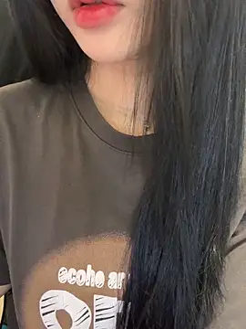 Snapshot of Dolly282 chatting on 4, 4, 2026 Dolly282 online show from 4, 4, 2026