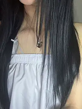 Snapshot of Dolly282 chatting on 6, 4, 2026 Dolly282 online show from 6, 4, 2026