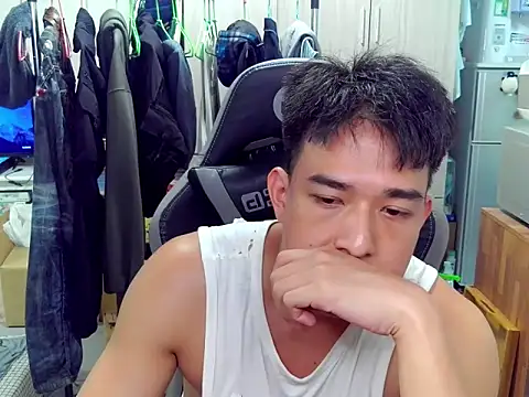 Snapshot of hunterXhan chatting on 24, 3, 2026 hunterXhan online show from 24, 3, 2026