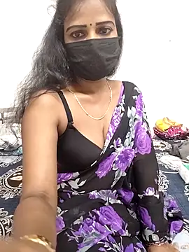 Snapshot of Misss-julli chatting on 13, 9, 2025 Misss-julli online show from 13, 9, 2025