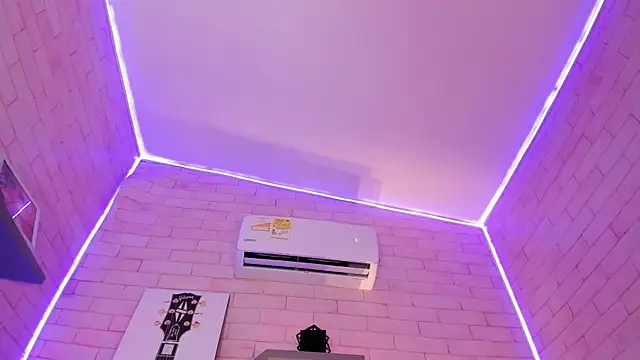 EllyMiller online show from 11, 2, 2026