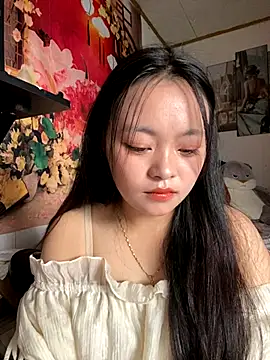 Snapshot of Julia-Elsa chatting on 12, 10, 2025 Julia-Elsa online show from 12, 10, 2025