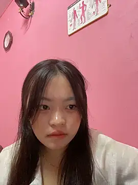 Snapshot of Julia-Elsa chatting on 14, 10, 2025 Julia-Elsa online show from 14, 10, 2025