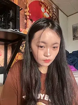 Snapshot of Julia-Elsa chatting on 15, 10, 2025 Julia-Elsa online show from 15, 10, 2025