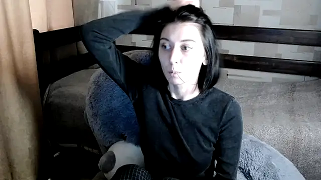 Snapshot of AiryR chatting on 15, 10, 2025 AiryR online show from 15, 10, 2025