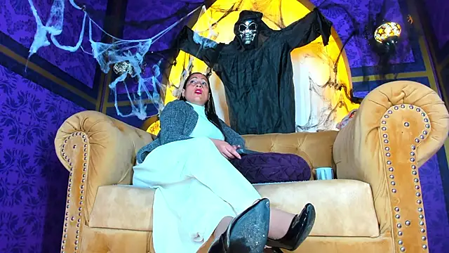 Scarlett Barnes online show from 24, 10, 2025