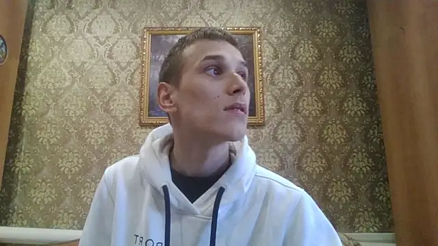 Snapshot of your___honeyy chatting on 10, 9, 2025 your honeyy online show from 10, 9, 2025