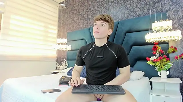 TaylerWhite online show from 20, 3, 2026