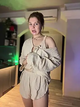 Emaline Fane online show from 4, 4, 2026