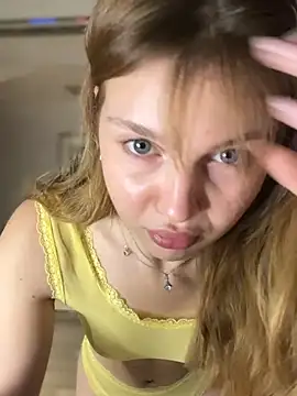 Snapshot of Emaline_Fane chatting on 20, 6, 2026 Emaline Fane online show from 20, 6, 2026