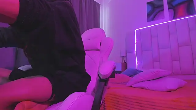 MilkWhore1 online show from 31, 3, 2026