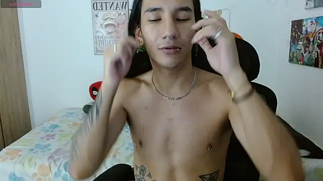 Max0n  online show from 11, 11, 2025