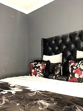 Snapshot of Thick_Shawtyy chatting on 9, 9, 2025 Thick Shawtyy online show from 9, 9, 2025