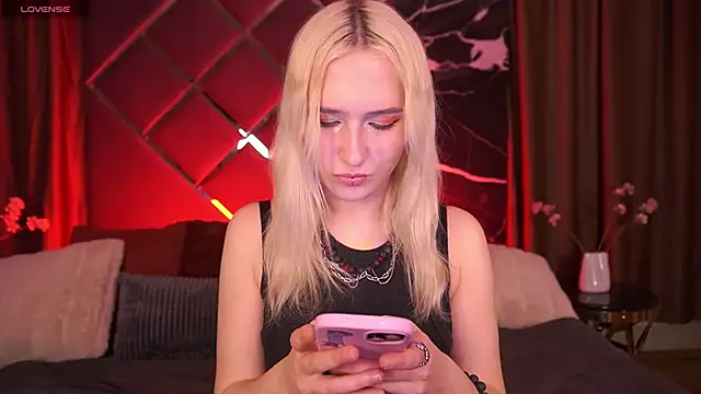 LilElfie online show from 26, 2, 2026