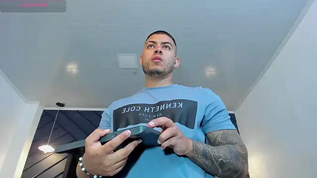 marco garciia  online show from 31, 10, 2025