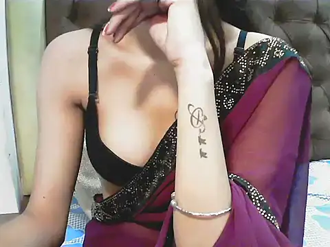 Snapshot of elize__ chatting on 23, 9, 2025 elize online show from 23, 9, 2025