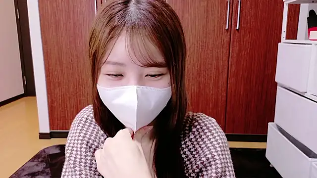 Snapshot of Ema_o0_chan chatting on 19, 10, 2025 Ema o0 chan online show from 19, 10, 2025