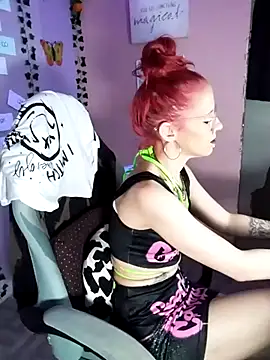 Purple2StayThnxx online show from 17, 11, 2025