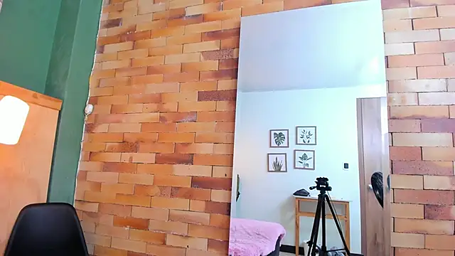 milavega  online show from 28, 10, 2025