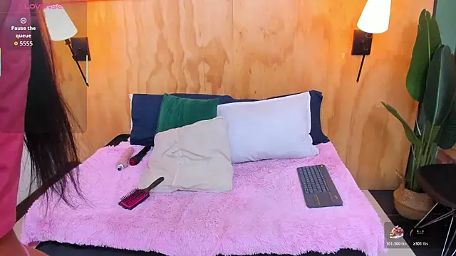 milavega  online show from 21, 12, 2025