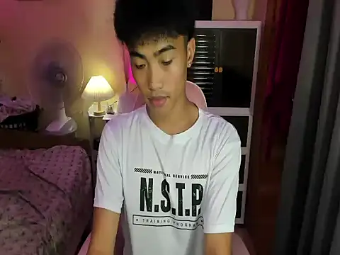 yourhotpinoy online show from 4, 11, 2025