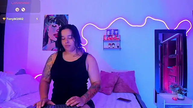 Dilan and Mia online show from 1, 10, 2025