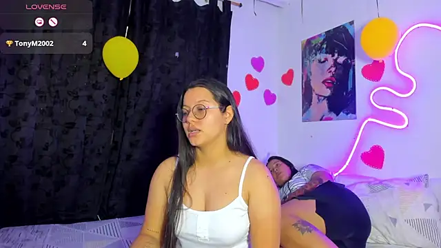 Dilan and Mia online show from 24, 3, 2026