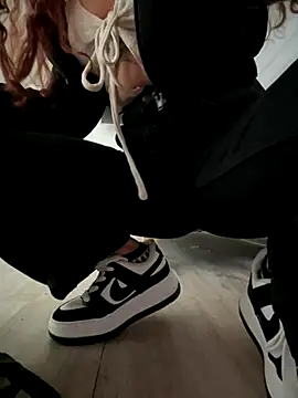 Sallem Pink online show from 5, 11, 2025