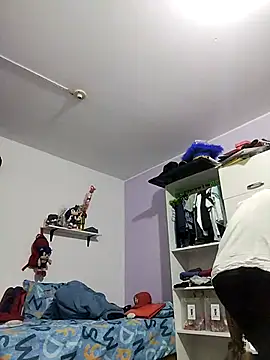 Snapshot of Lale-Adrian chatting on 17, 12, 2025 Lale-Adrian online show from 17, 12, 2025