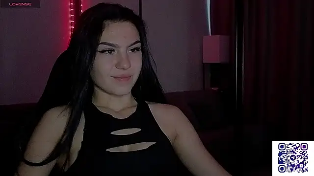Snapshot of kara_liffe chatting on 3, 7, 2026 kara liffe online show from 3, 7, 2026