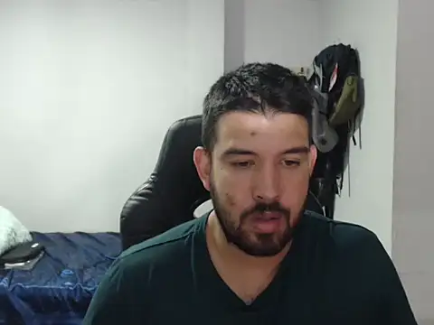 Snapshot of Axel11113 chatting on 6, 10, 2025 Axel11113 online show from 6, 10, 2025