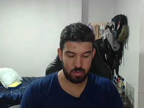 Snapshot of Axel11113 chatting on 11, 10, 2025 Axel11113 online show from 11, 10, 2025