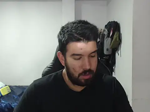 Snapshot of Axel11113 chatting on 22, 10, 2025 Axel11113 online show from 22, 10, 2025