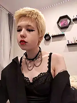 CarolineRichter online show from 2, 10, 2025