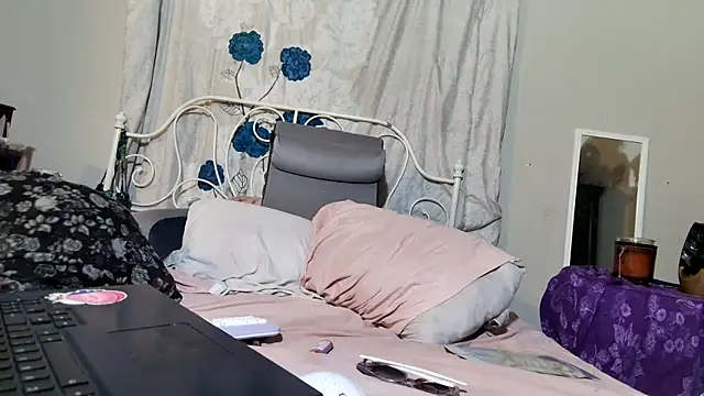 g0lden are0las89 online show from 18, 3, 2026