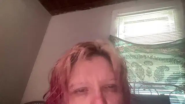 g0lden are0las89 online show from 10, 6, 2026