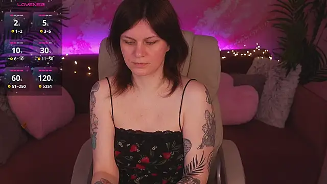 TinaMelt online show from 12, 4, 2026