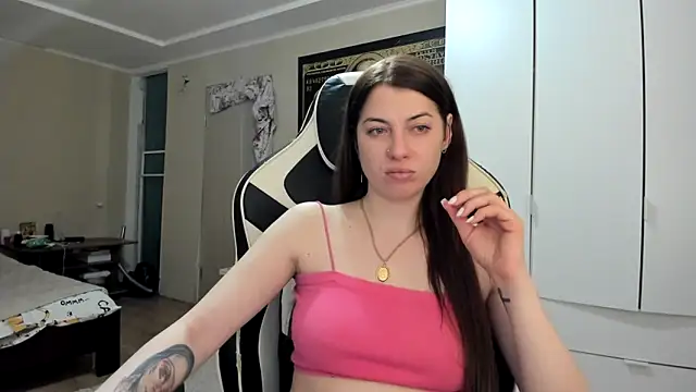 EmiLovsi online show from 26, 4, 2026