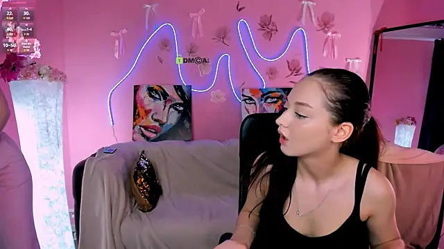 eva smiith  online show from 29, 5, 2026