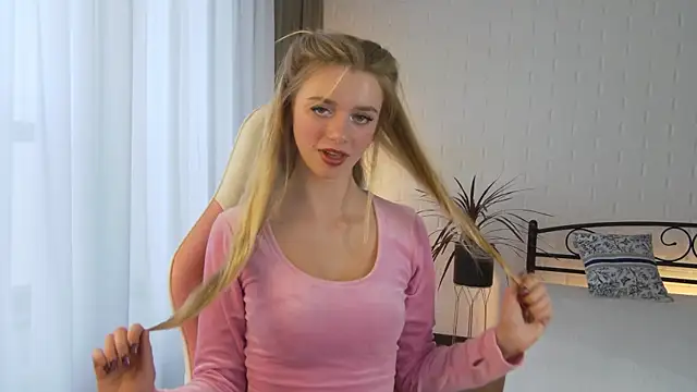 KelsiWest online show from 2, 10, 2025