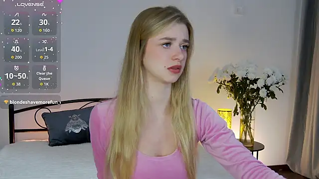 KelsiWest online show from 23, 10, 2025