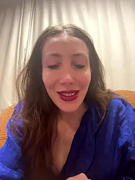 HellaryTourent online show from 18, 1, 2026