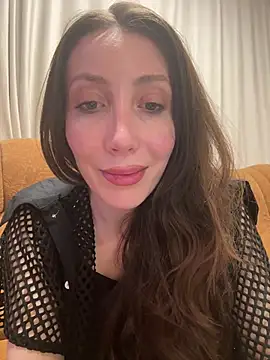 HellaryTourent online show from 4, 3, 2026