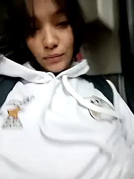 mia blue01 online show from 25, 9, 2025