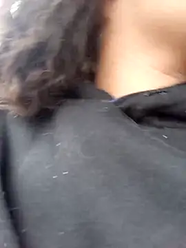 mia blue01 online show from 26, 9, 2025