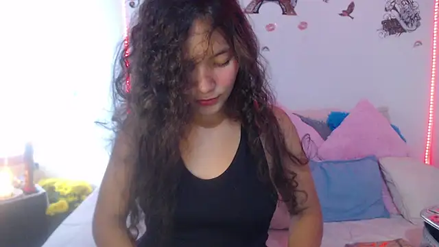 mia blue01 online show from 28, 9, 2025