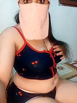 Queen-15 online show from 9, 10, 2025